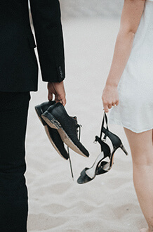 Weddings_Image_2-218x330 Laptop
